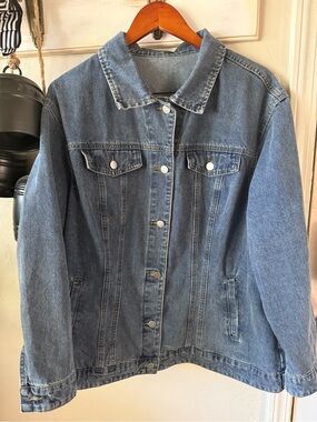 Classic Women's Denim Jean Jacket - Blue